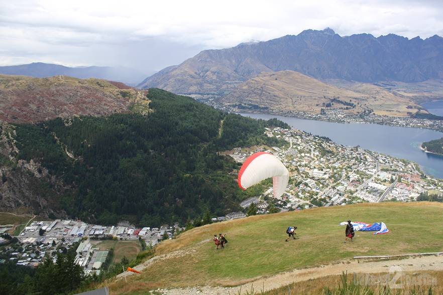 Paragliding Queenstown, New Zealand